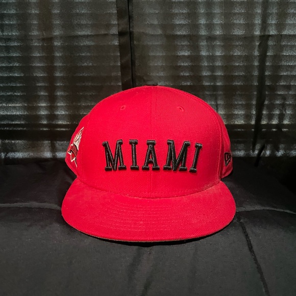 Miami Marlins fitted flat bill hat - Picture 1 of 5